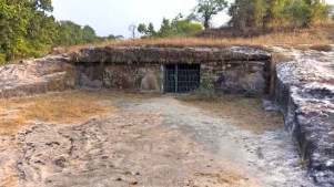 Badhavagarh Badi Gufa